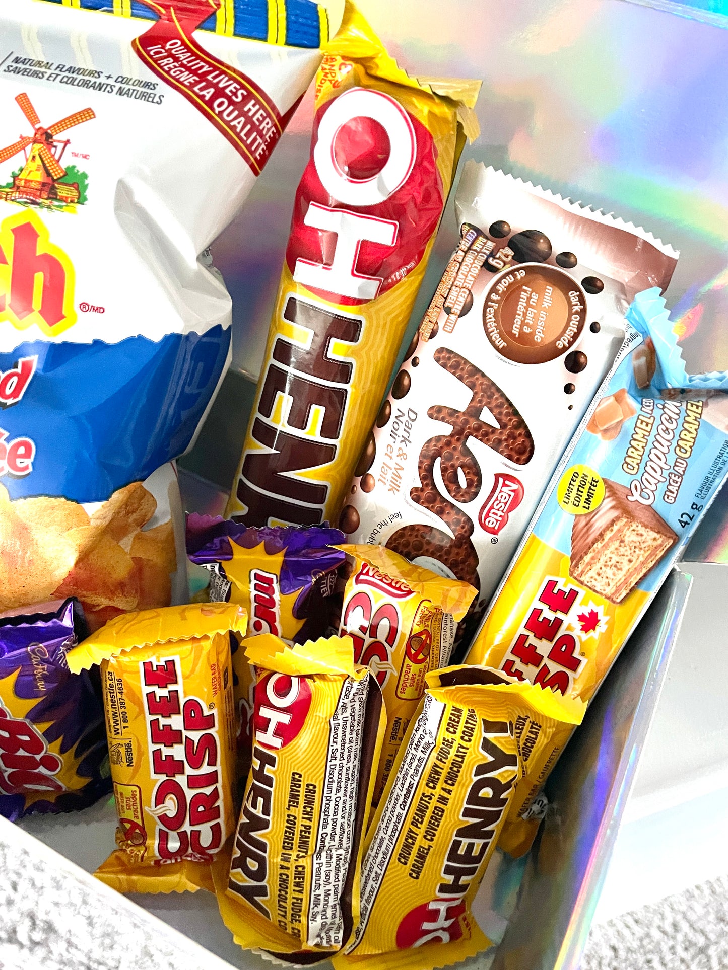 CLEARANCE Canadian Candy & Chip Sampler Gift Box