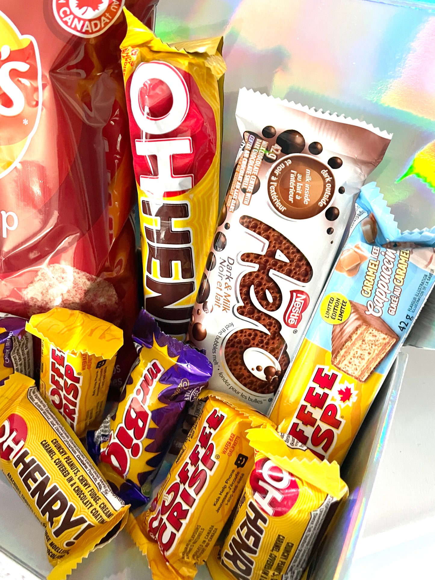 CLEARANCE Canadian Candy & Chip Sampler Gift Box