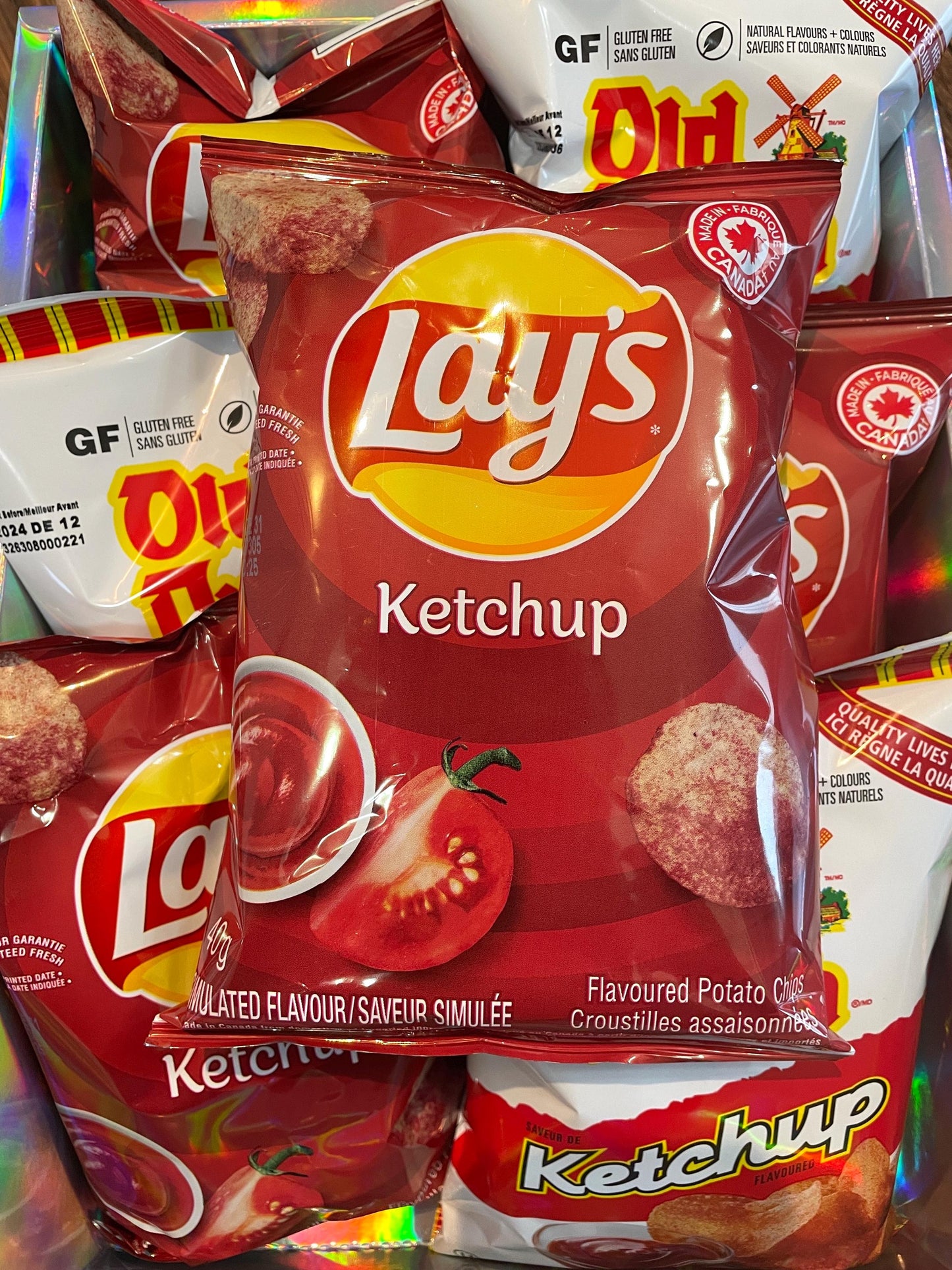 8-PACK Ketchup Chips Gift Box Canadian Chips