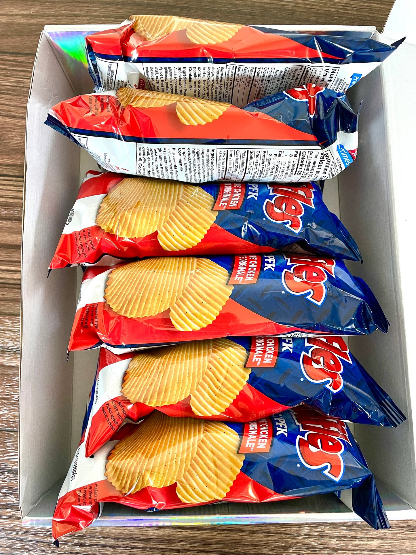 6-PACK Ruffles KFC Original Recipe Chicken Potato Chips Gift Box Canadian Chips
