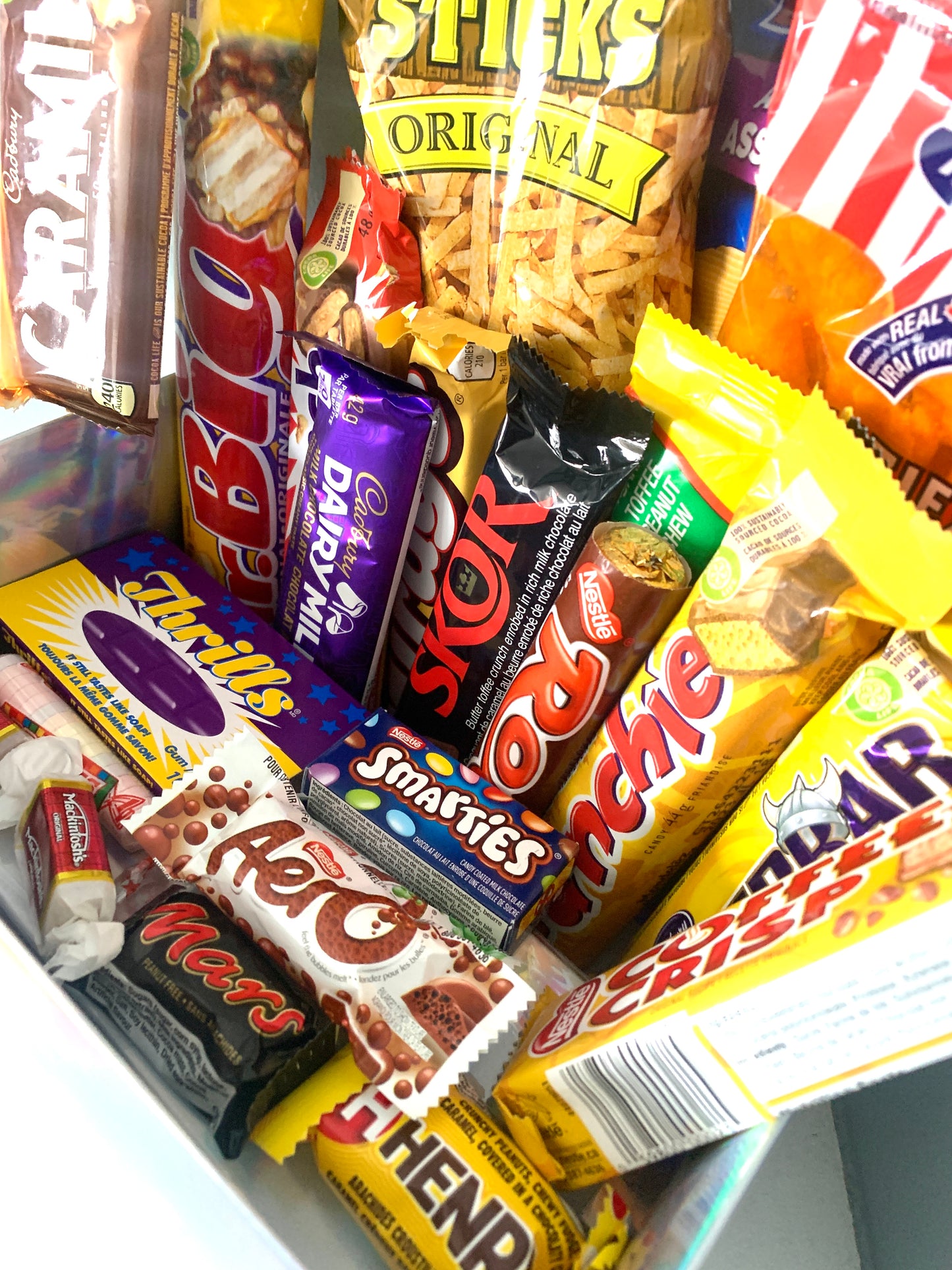 Ultimate All Canadian Variety Snack Gift Box - Large