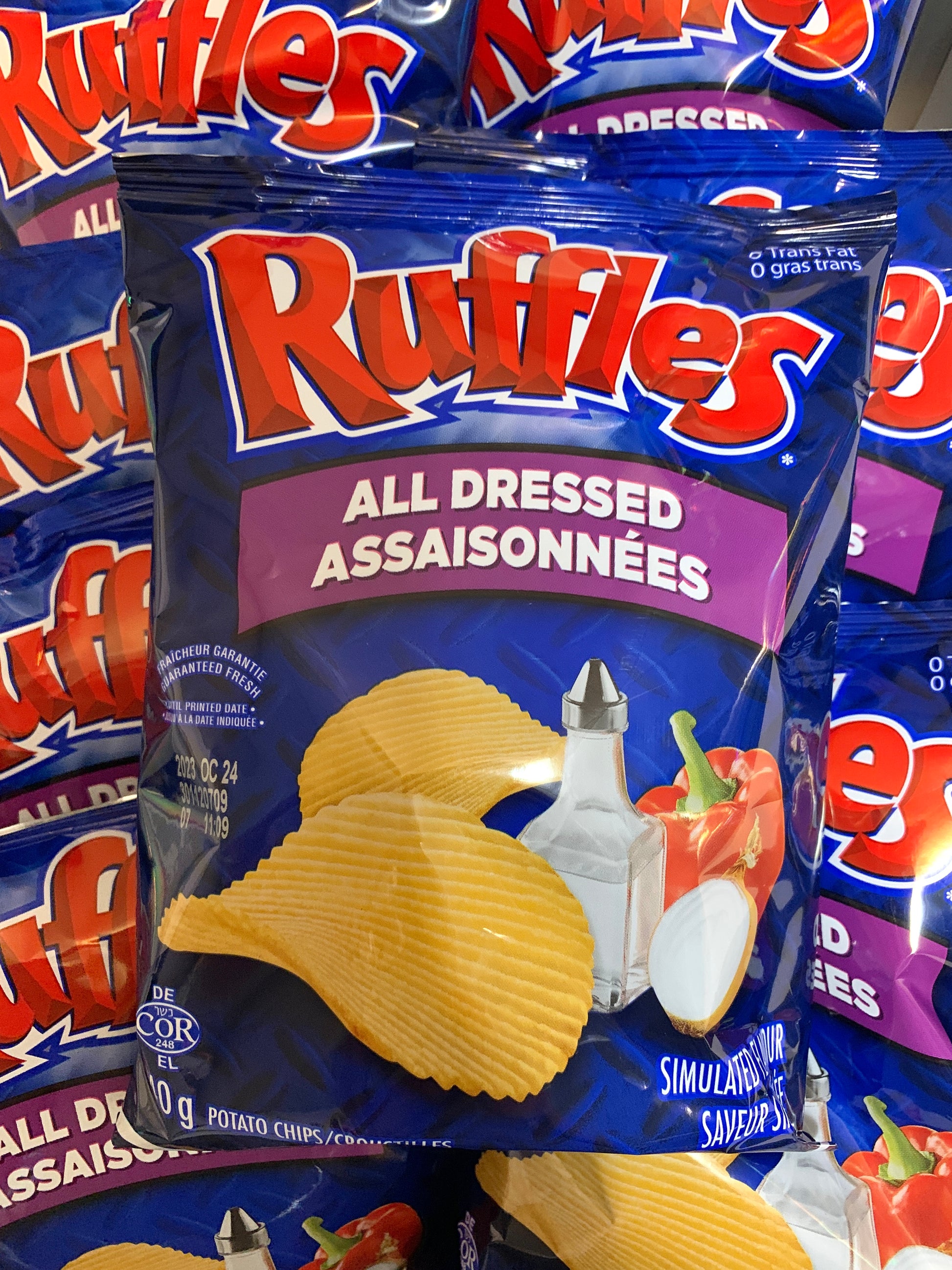 8-PACK Ruffles All Dressed Chips Gift Box Canadian Chips Oh Canada Candy 8-PACK Ruffles All Dressed Chips Gift Box Canadian Chips Oh Canada Candy