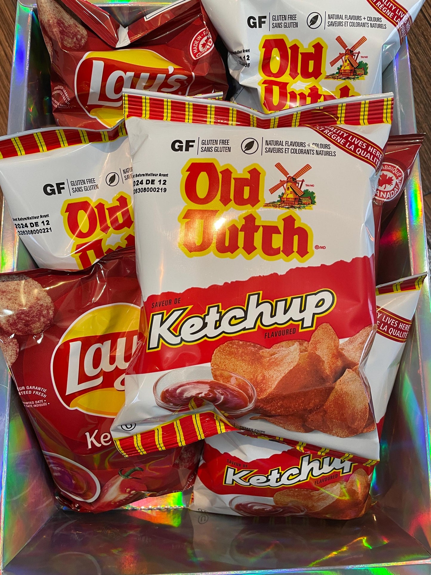 8-PACK Ketchup Chips Gift Box Canadian Chips