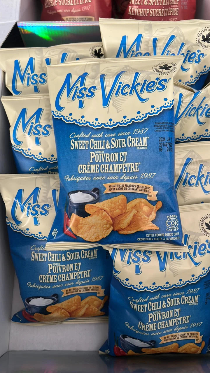 8-PACK Miss Vickies Sweet Chili & Sour Cream Chips Gift Box Canadian Chips